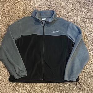 Men’s Columbia zip up jacket. Size xxlarge